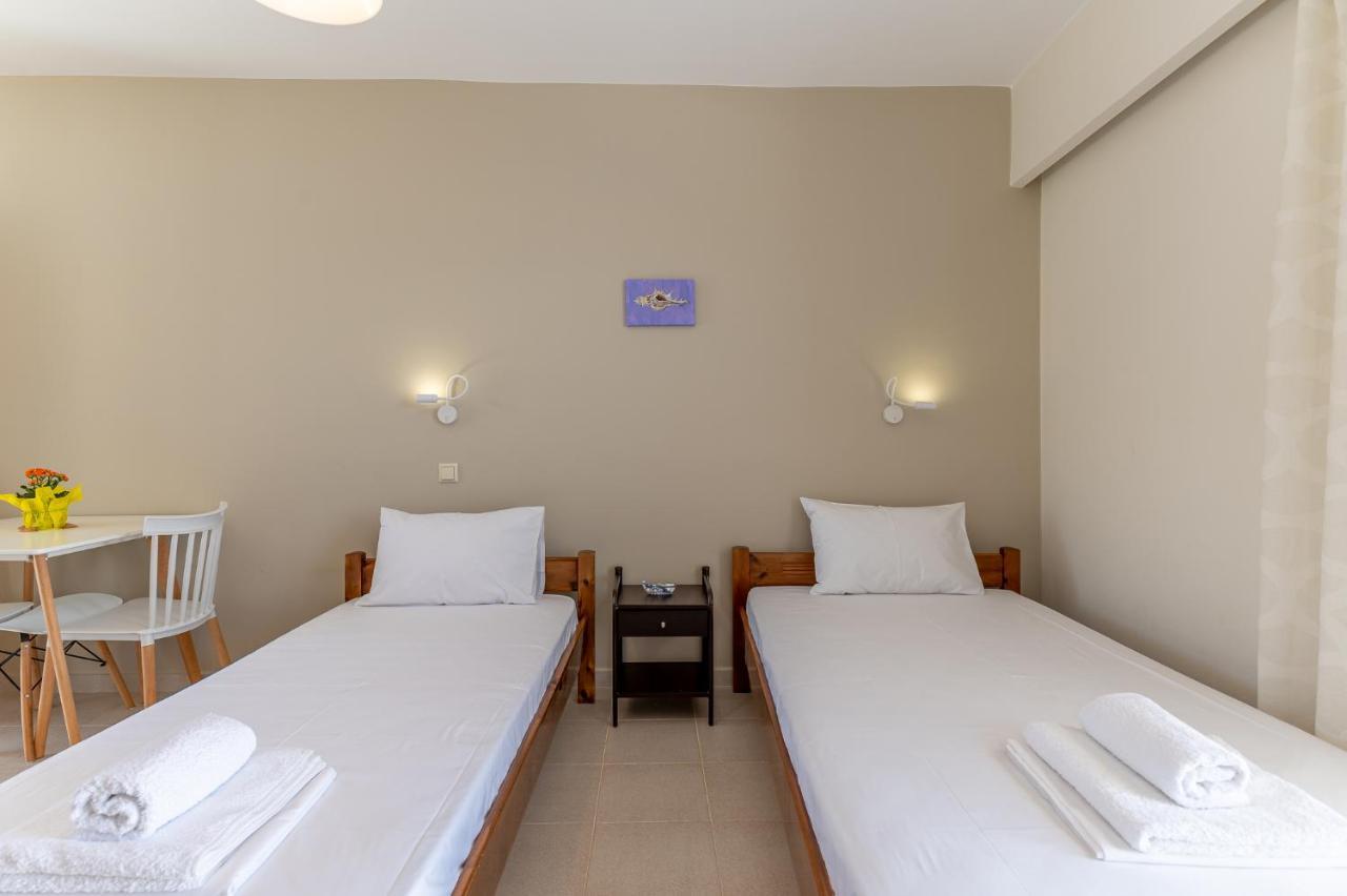 Ο Μόλος Apartment Marmari  ภายนอก รูปภาพ